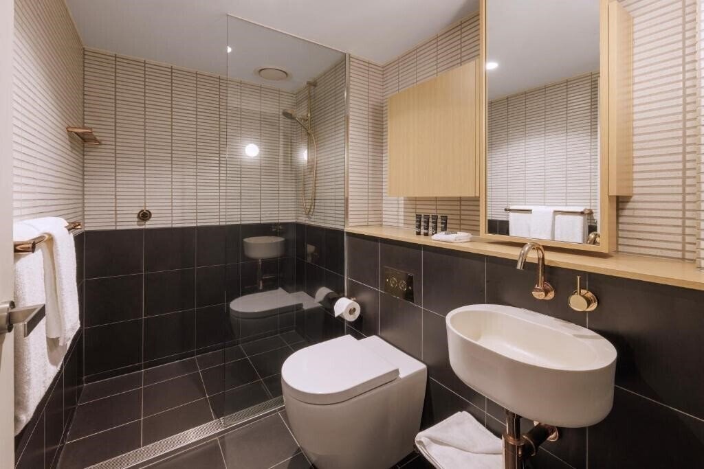 Фото Three Inn Guest House 1*