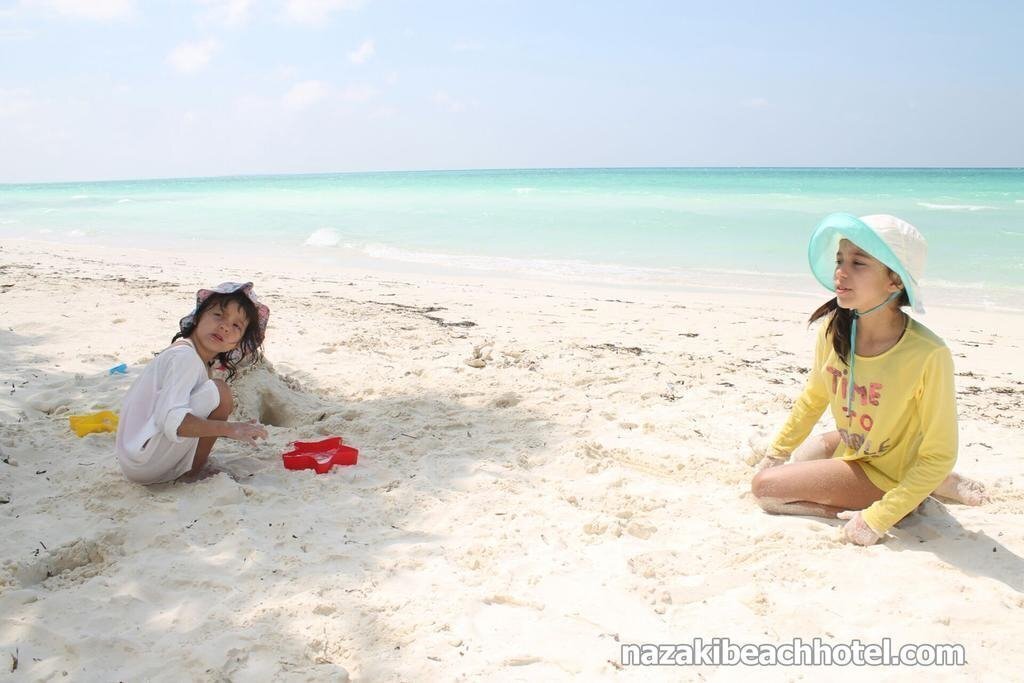 Imaginea Nazaki Residences Beach Hotel 4*