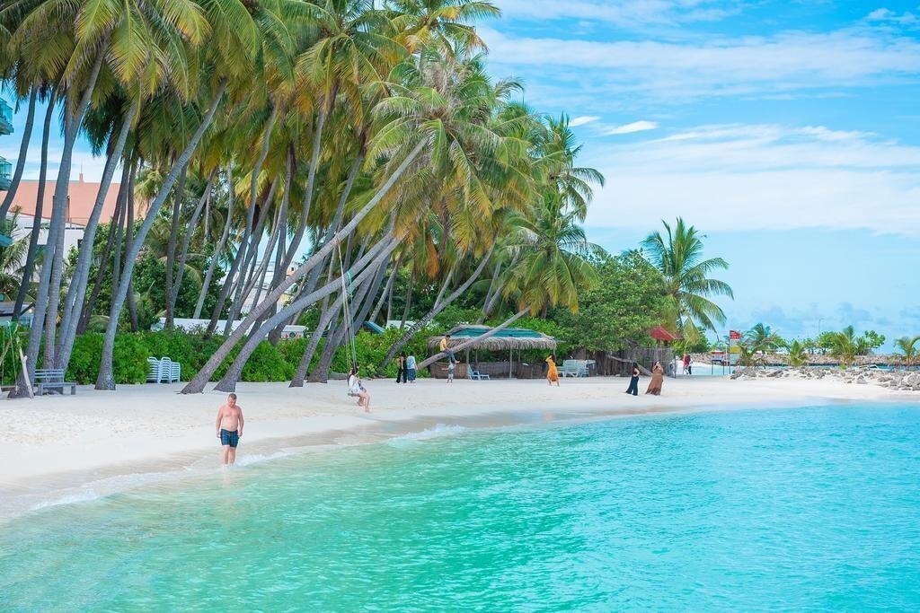 Отель Kurumba Villa Maafushi Guest House 3*