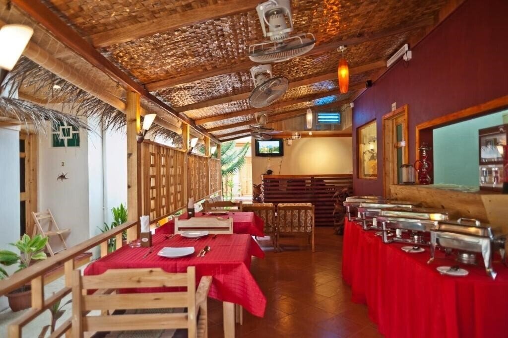 Imaginea Stingray Beach Inn 3*