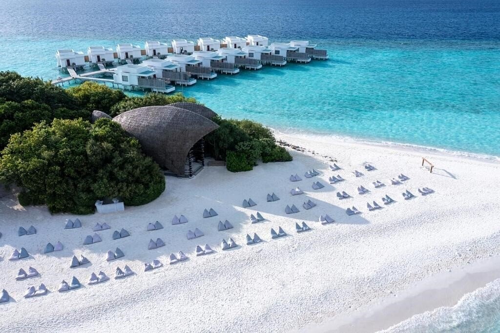 Отель Dhigali Maldives 5*