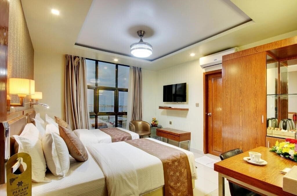 Hotel Unima Grand Crew 3*