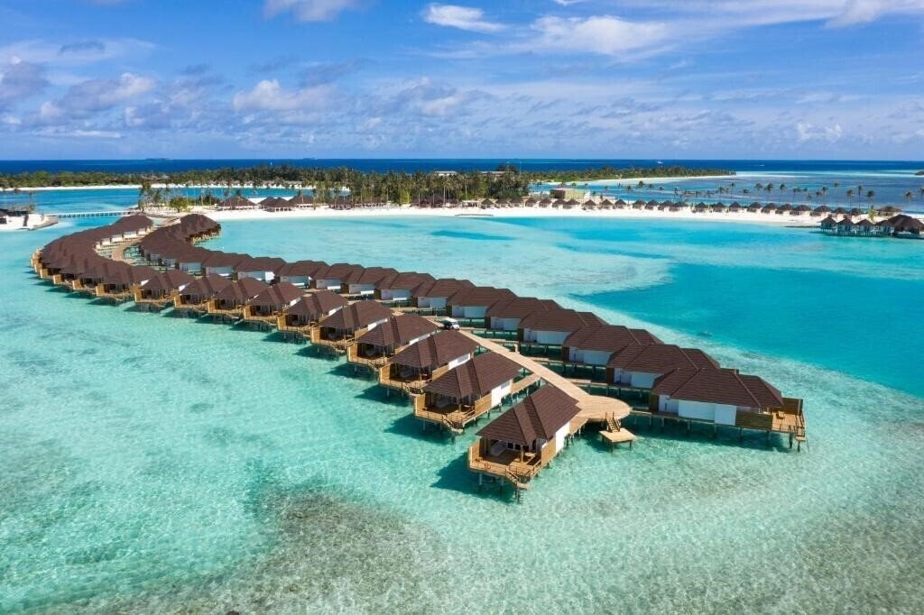 Imaginea Olhuveli Beach & Spa Resort 4*