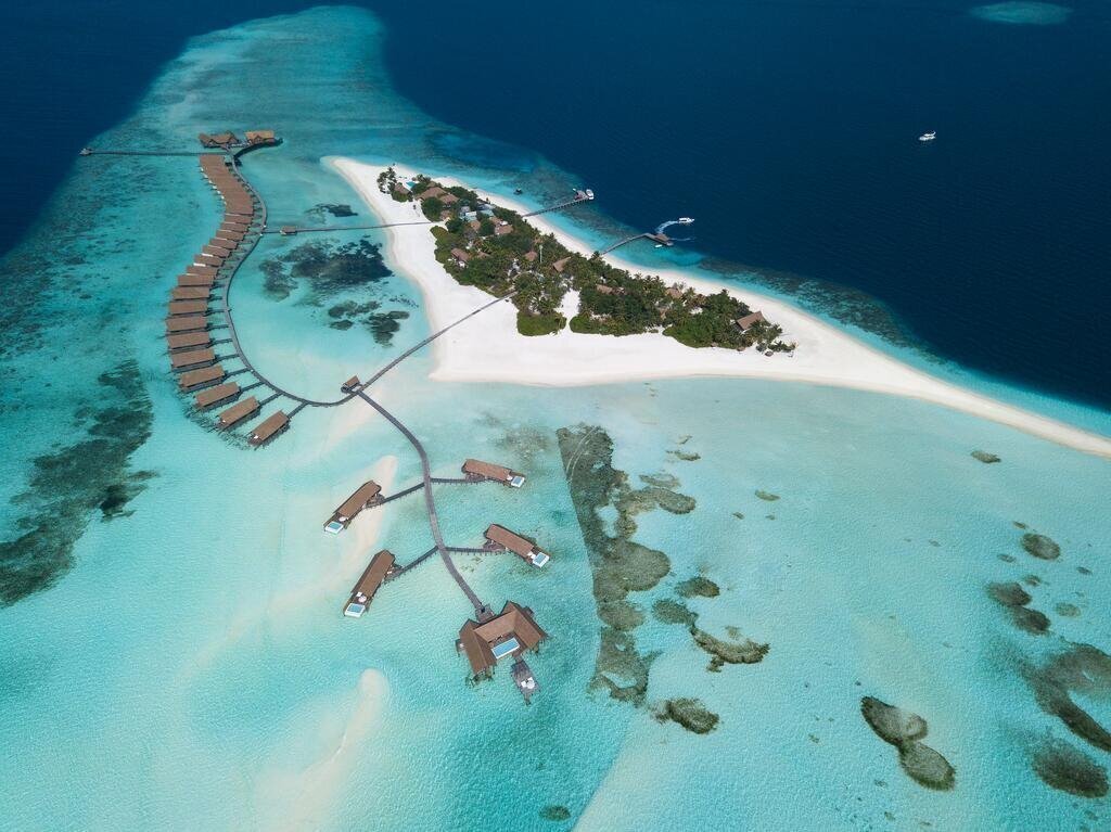 Отель Cocoa Island By Como 5*