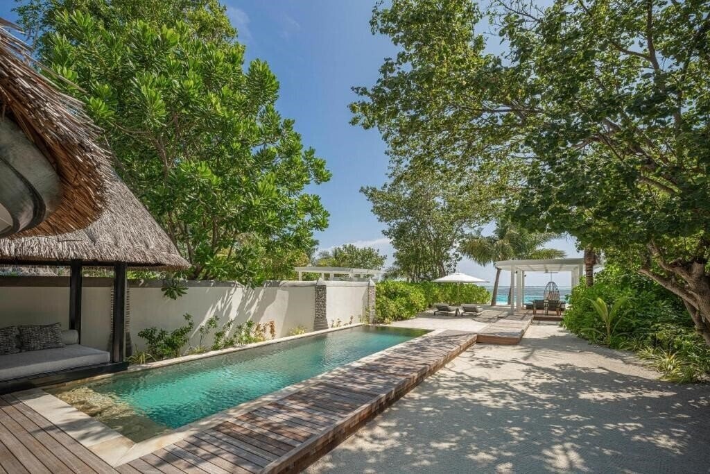 Фотография Four Seasons Maldives at Kuda Huraa 5*
