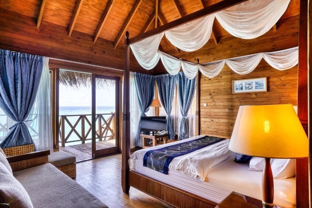 Fotografie Fihalhohi Island Resort 4*
