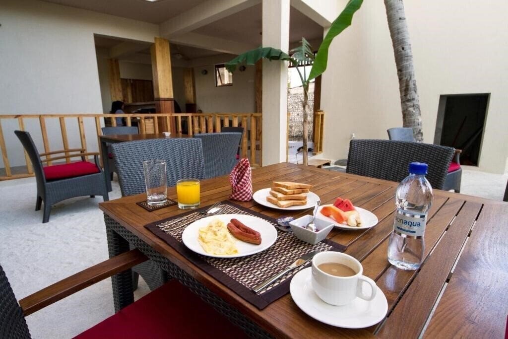 Imaginea Tropic Tree Maldives 3*