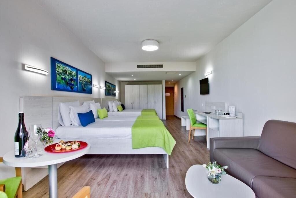 Imaginea Santana Resort Club 3*