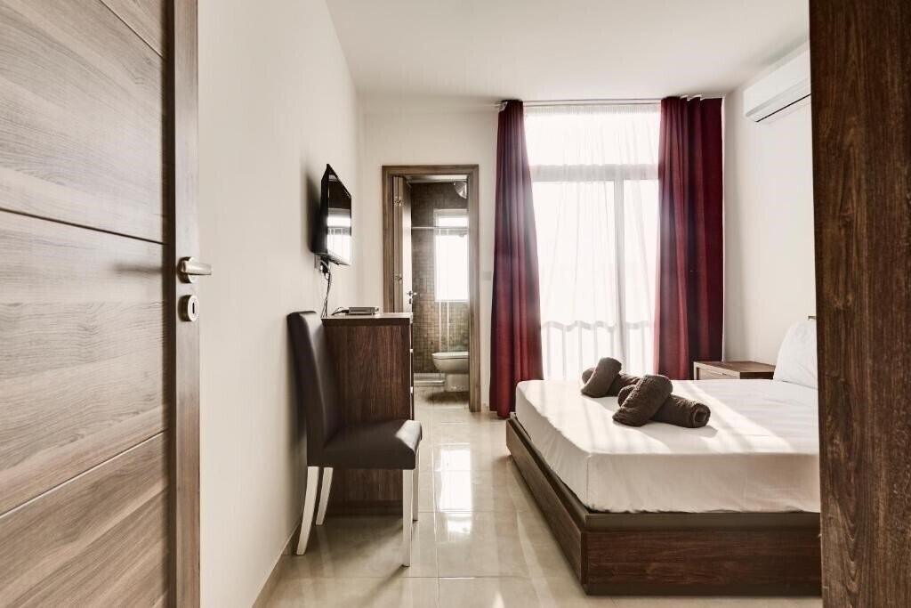 Hotel The Village Apartments 3*