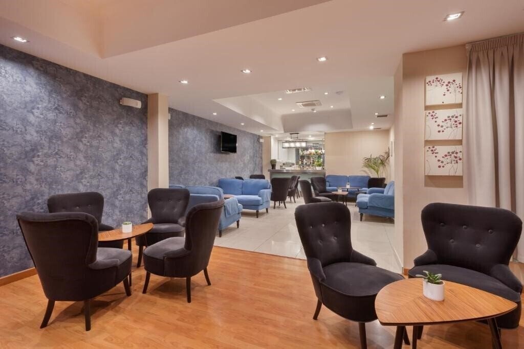 Imaginea Plaza Regency Hotels 3*