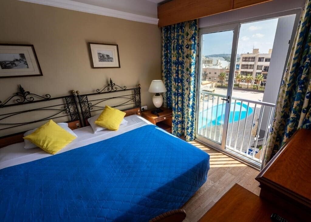 Fotografii Topaz Hotel 3*