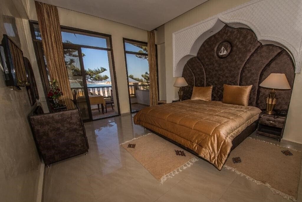 Fotografii Hotel des Iles 3*