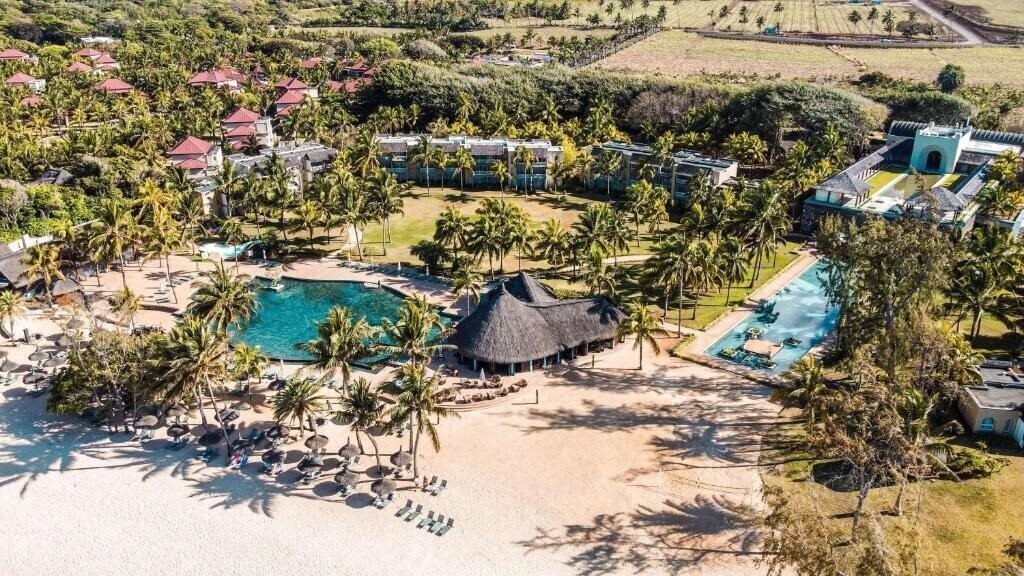 Фото Outrigger Mauritius Resort & SPA 5*