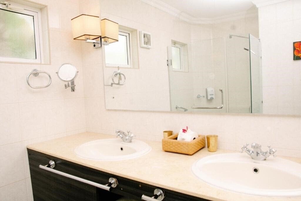 Imaginea Hibiscus Beach Resort & Spa 3*