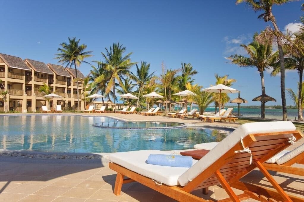 Отель Jalsa Beach Hotel & Spa Mauritus 4*