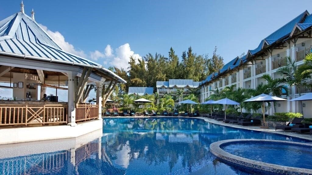 Imaginea Pearle Beach Resort 3*