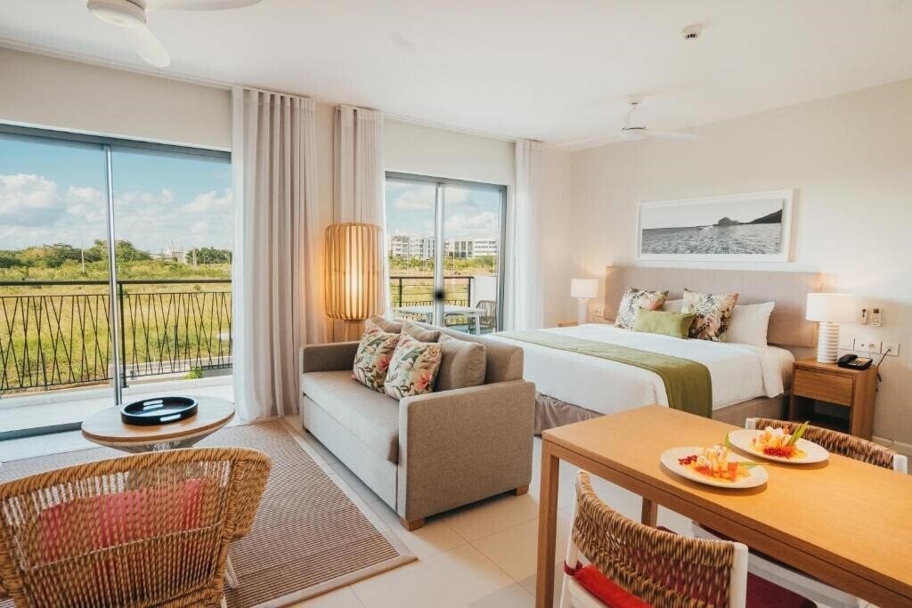 Imaginea Domaine De Grand Baie 4*