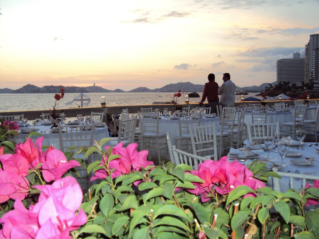 Отель Acapulco Malibu 4*