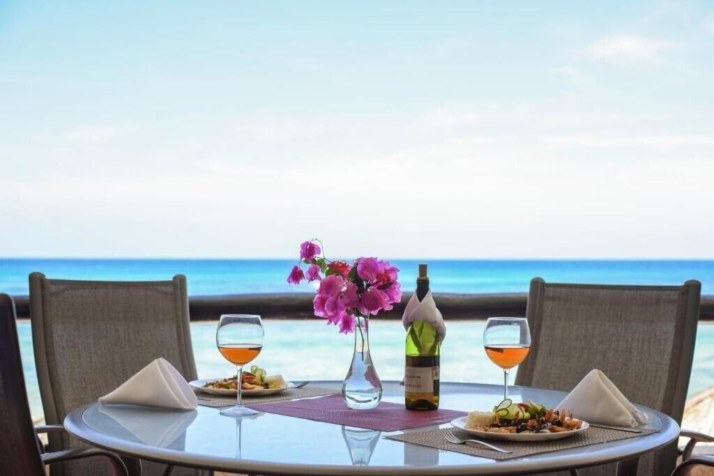 Картинка Aquatech Villas Derosa Resort 3*