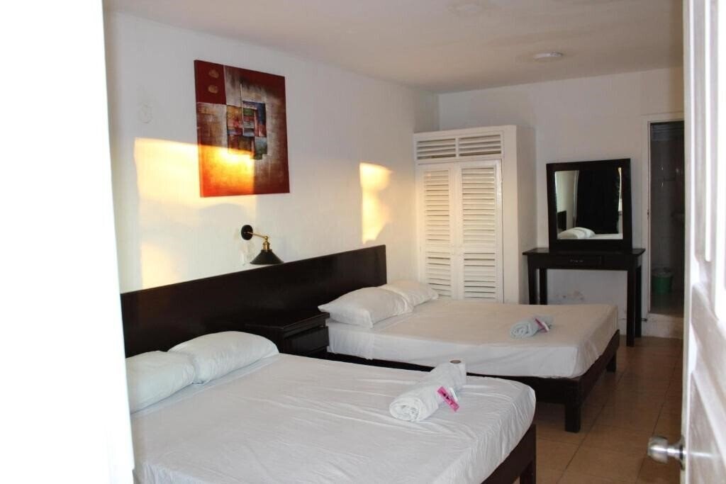 Изображение OYO Hotel Colibri (ex. Hotel Platas) 3*