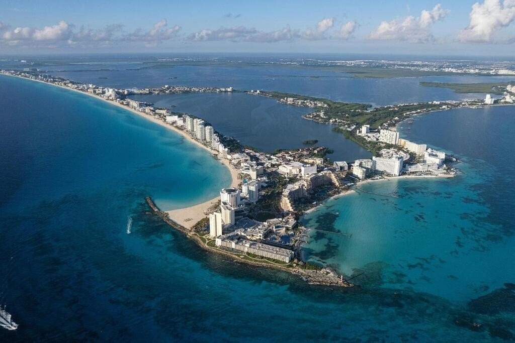 Фотография Aloft Cancun 4*