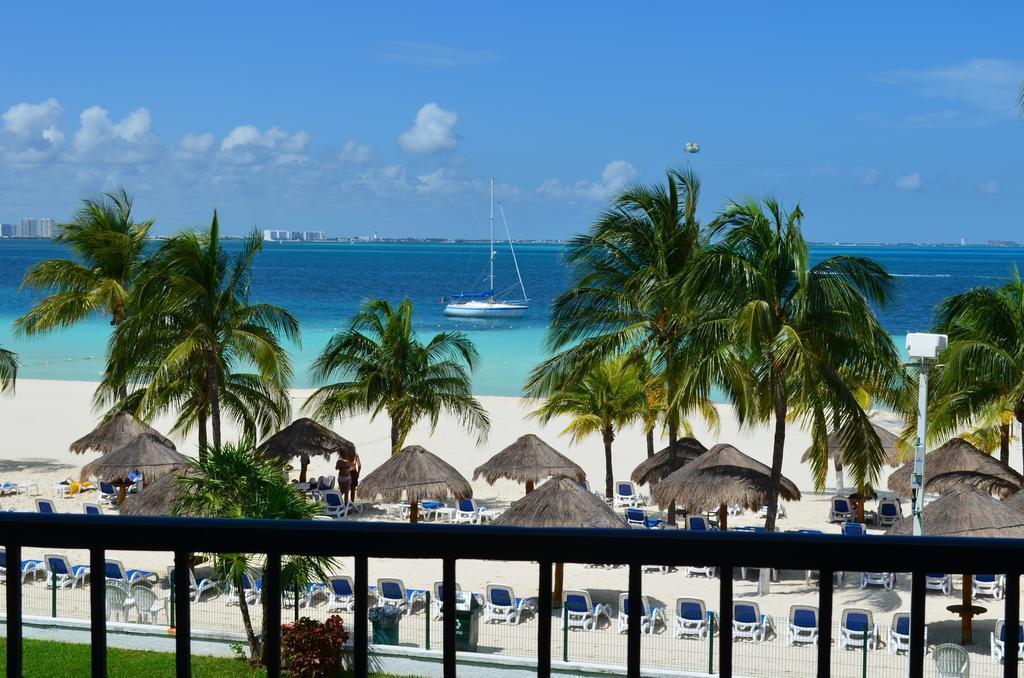 Отель Beach Scape Kin-Ha Villas & Suites 4*