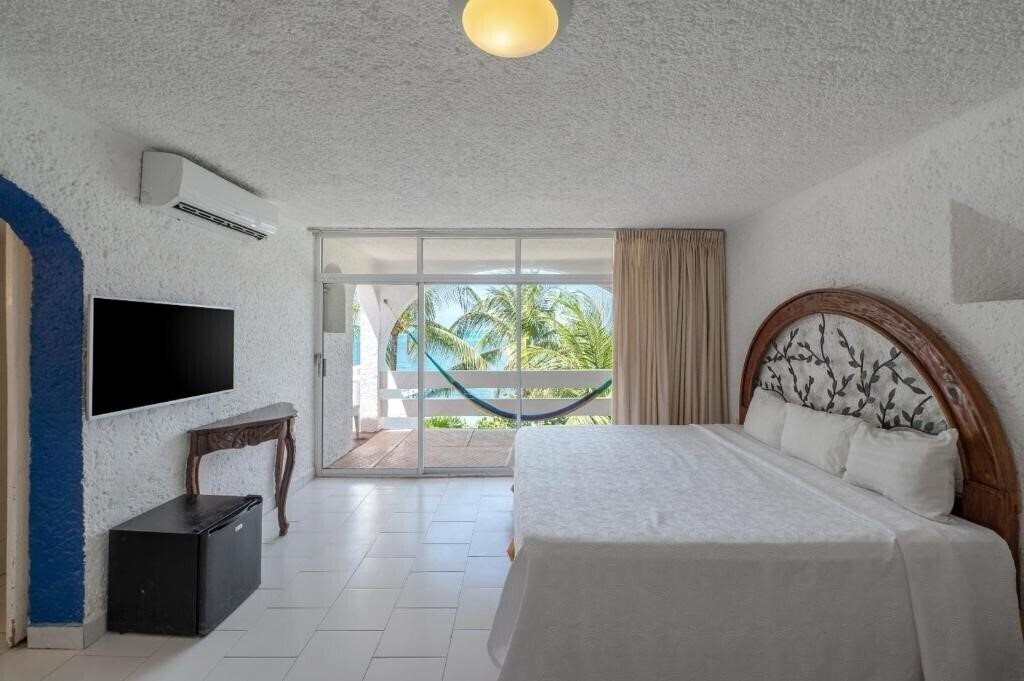 Фото Maya Caribe Beach House By Faranda Hotels 3*
