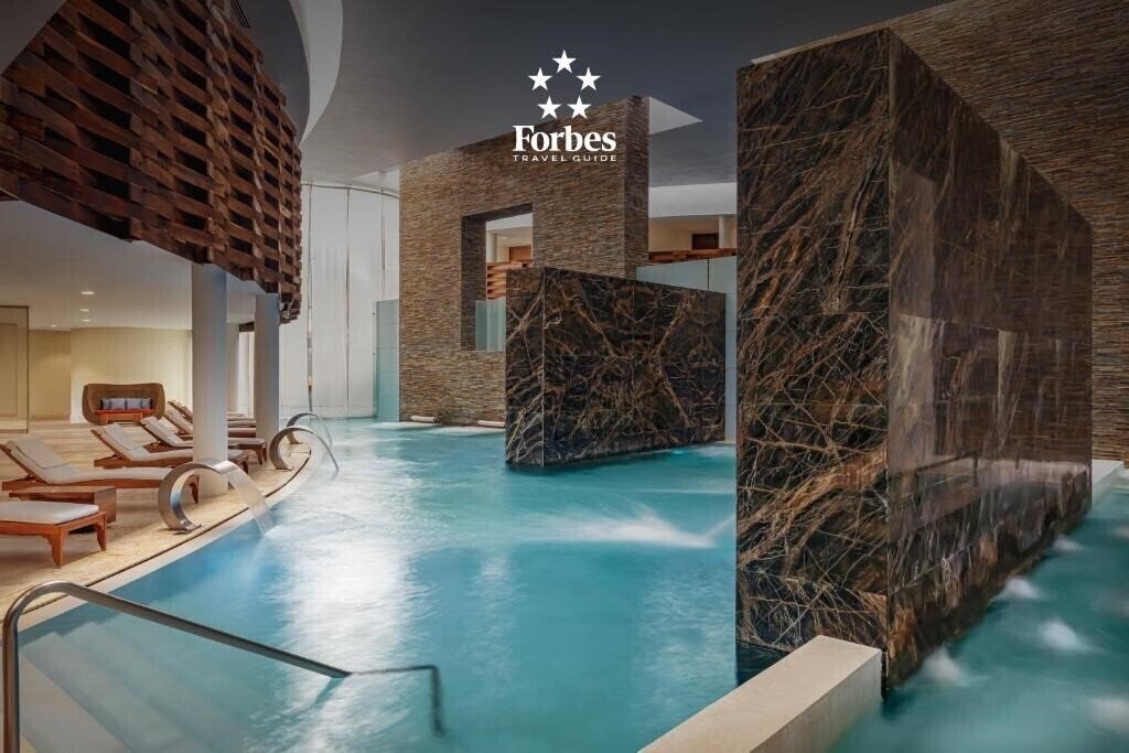 Фотография Grand Velas All Suites And SPA Resorts 5*