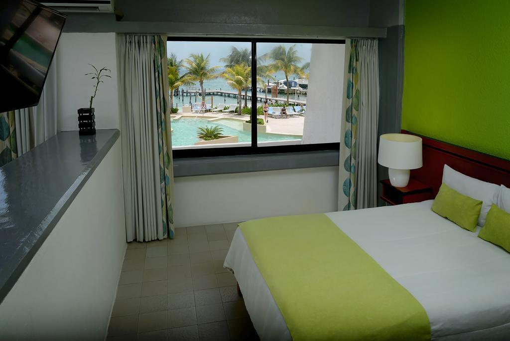 Imaginea Cancun Bay Resort 3*