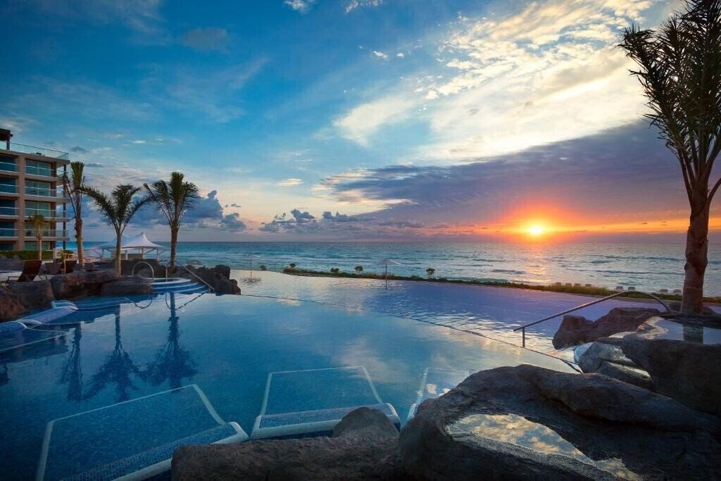 Imaginea Hard Rock Cancun (ex. Cancun Palace) 5*