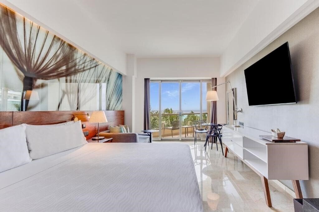 Imaginea Live Aqua Cancun 5*