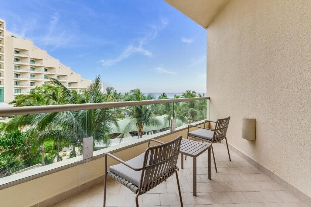 Imaginea Live Aqua Cancun 5*