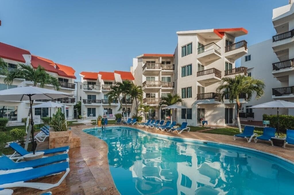 Hotel Imperial Las Perlas 3*