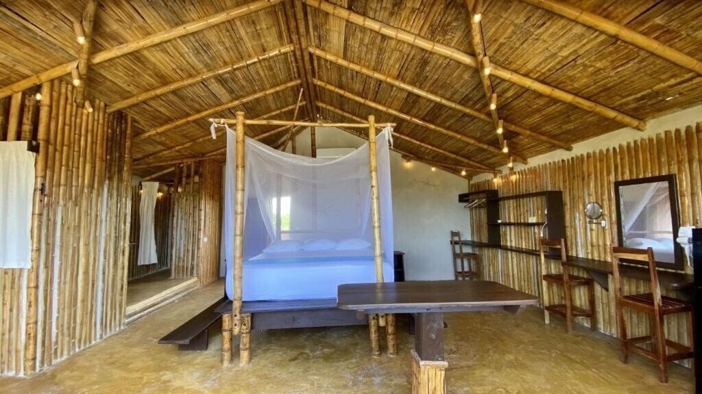 Imaginea Bluekay Eco Resort (ex. Blue Kay Eco Resort, Blue Kay Mahahual, Eco Cabanas Bluekay) 3*