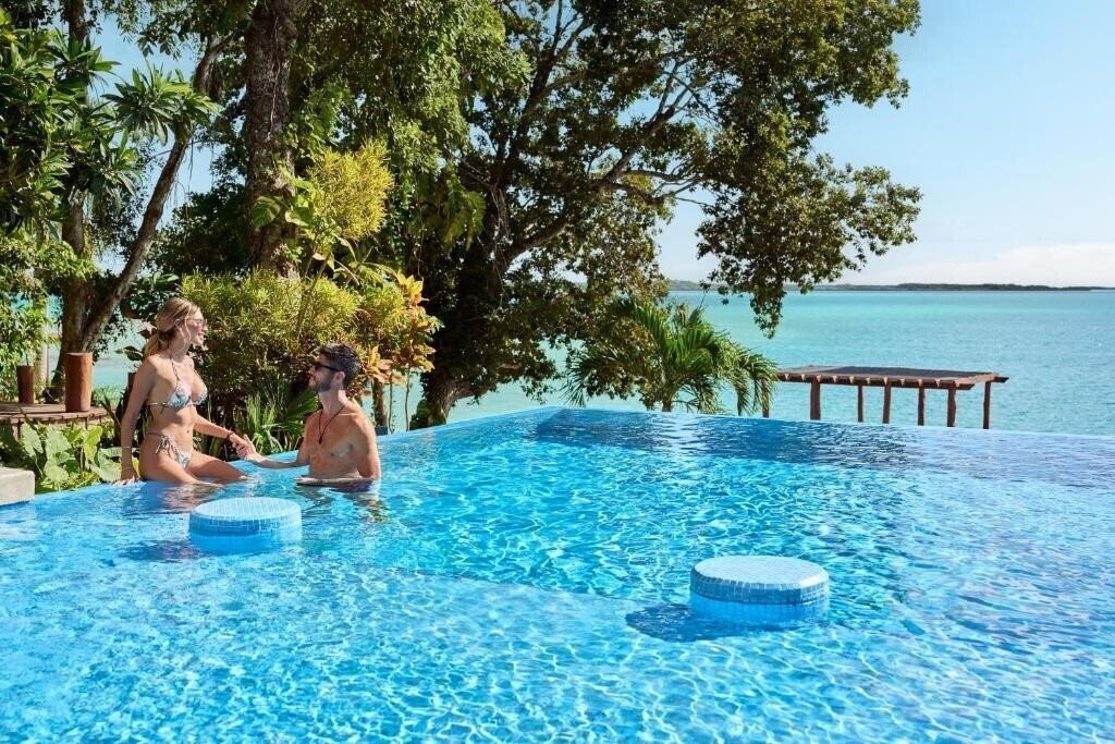 Изображение Cristalino Lagoon Front Hotel Restaurant & SPA 5*