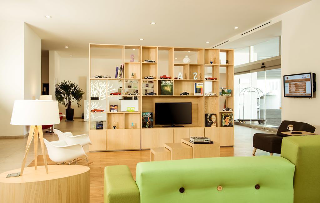 Fotografii Fiesta Inn Periferico Sur 4*