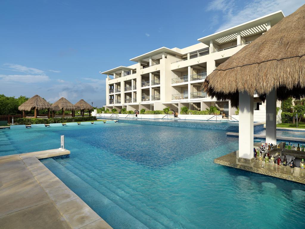 Отель Royal Service At Paradisus La Perla 5*