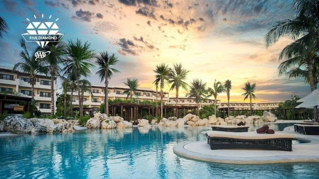 Hotel Secrets Maroma Beach Riviera Cancun 5*