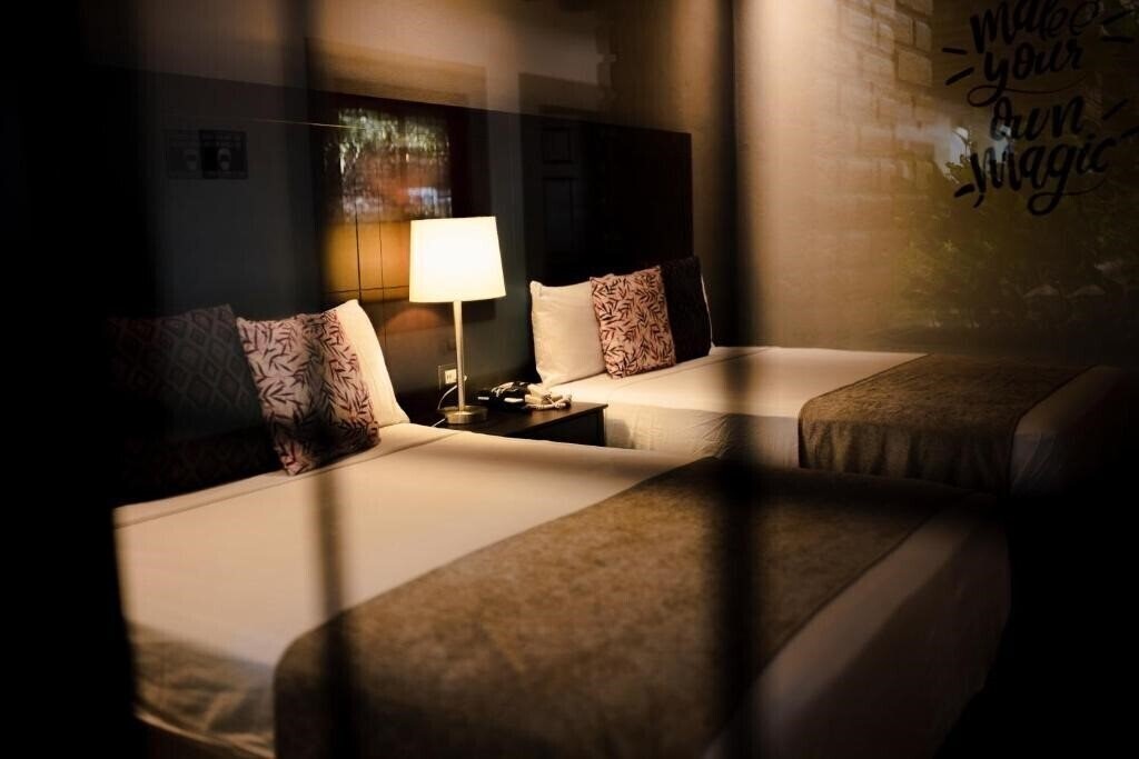 Hotel El Punto 4*
