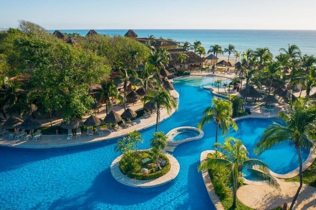 Отель Iberostar Waves Tucan (ex. Iberostar Tucan) 5*