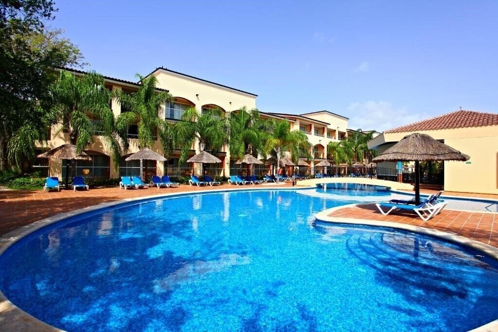 Фото Sandos Playacar Beach Resort 4*