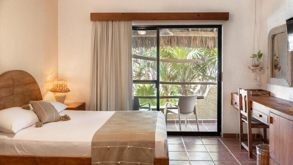 Отель Colibri Beach 3*