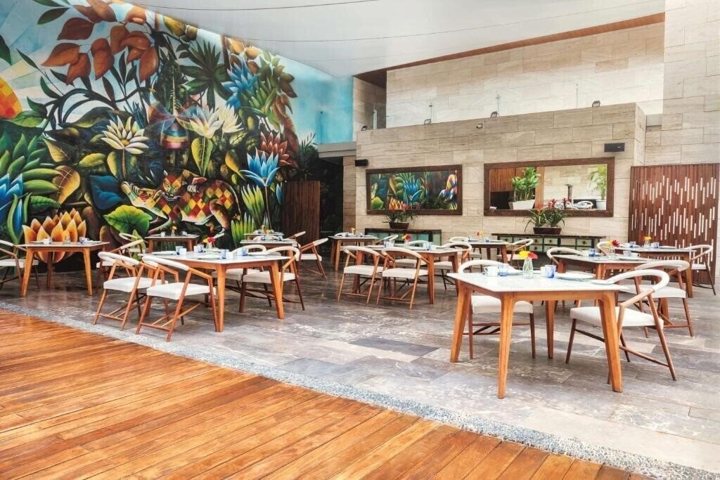 Imaginea The Yucatan Resort Playa Del Carmen, All-Inclusive 5*