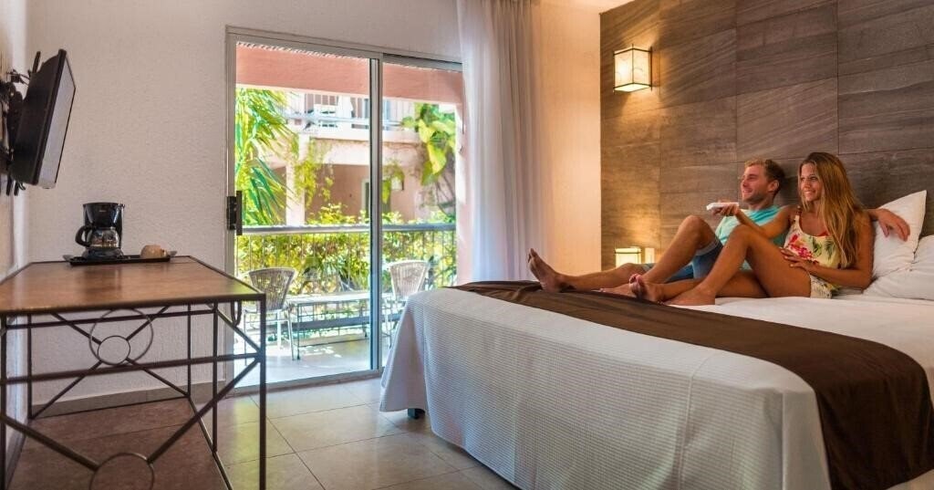 Imaginea Tukan Hotel Playa Del Carmen 4*