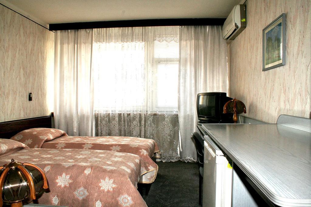 Фото Cosmos Hotel 3*