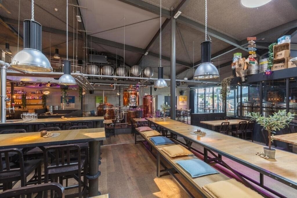 Hotel Apollo Almere City Centre 4*