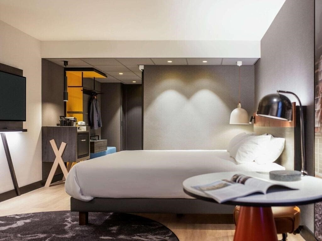 Отель Mercure Amsterdam City 4*