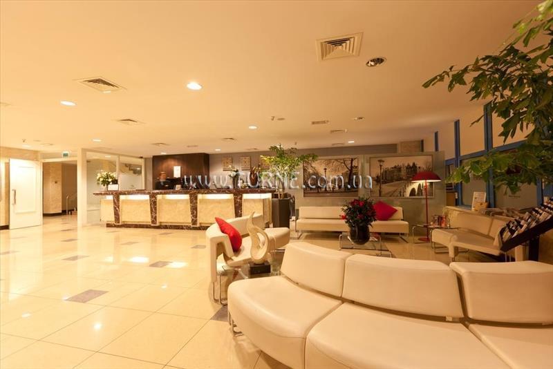 Imaginea Best Western Plus Hotel Blue Square 4*