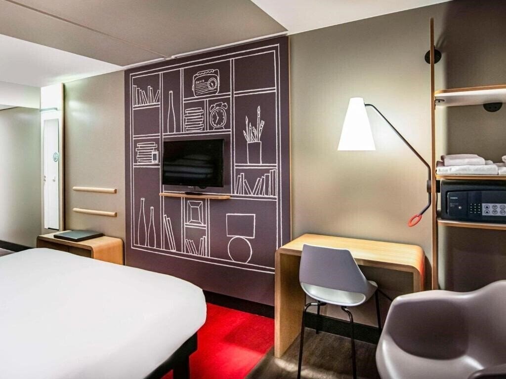 Imaginea Ibis Amsterdam Centre 3*