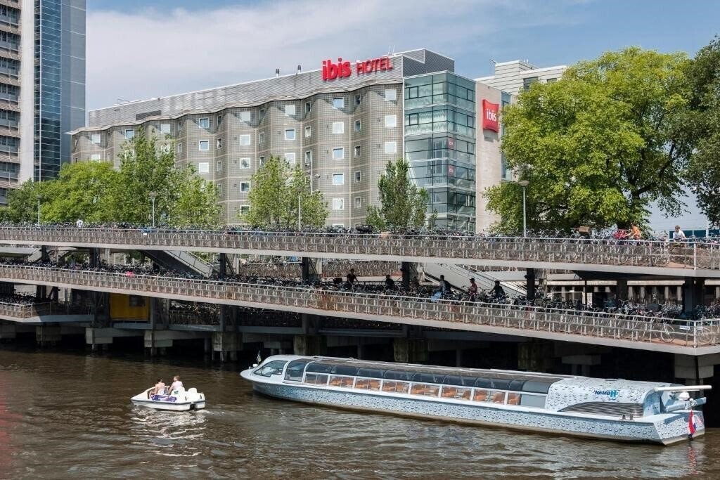 Imaginea Ibis Amsterdam Centre 3*